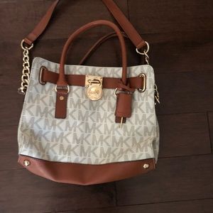 Michael Kors SIGNATURE HAMILTON SAFFIANO SATCHEL